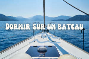 Lire la suite à propos de l’article Le secret des vacances abordables et bien placées : dormir sur un bateau